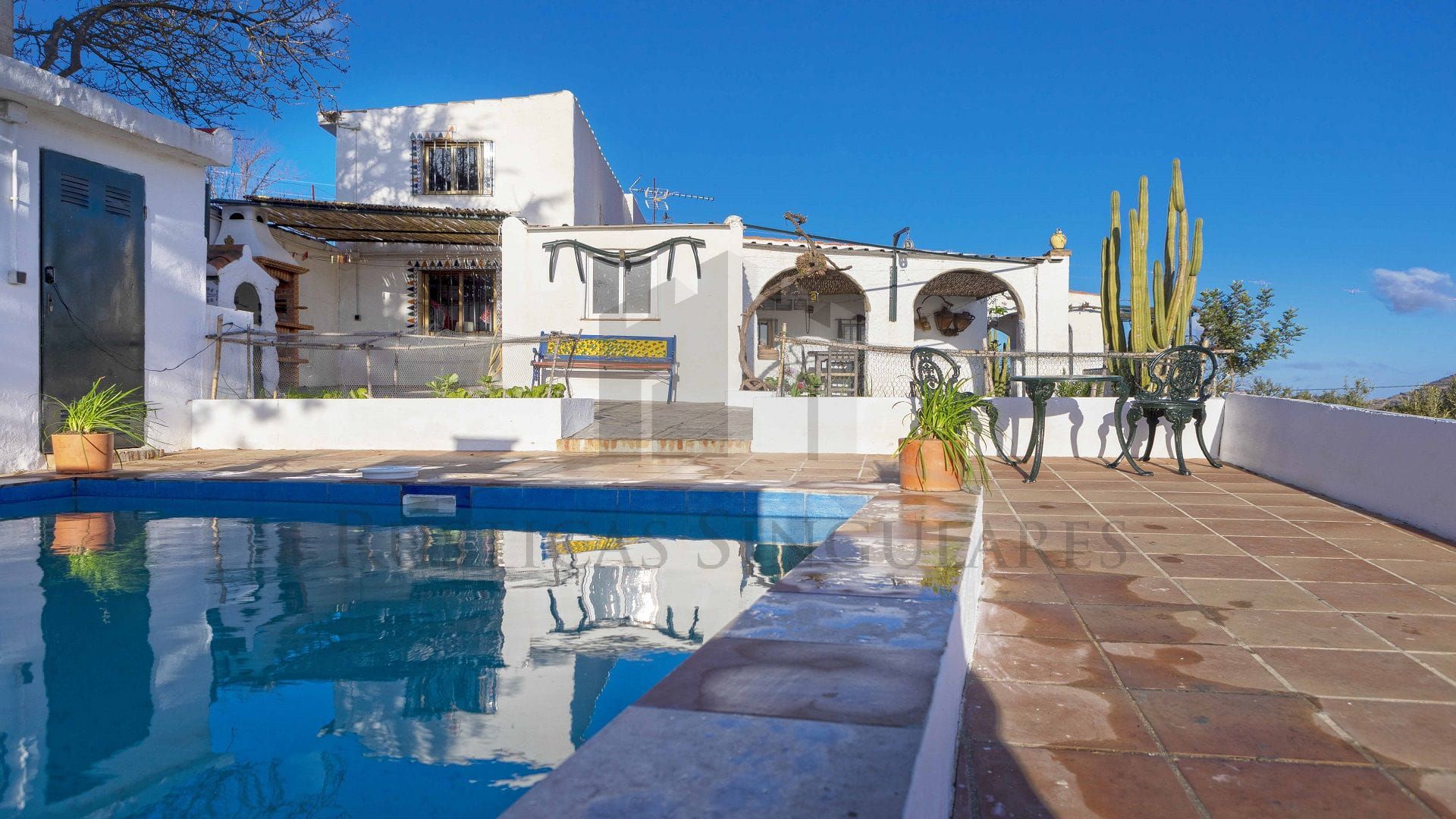 PRECIOSA VIVIENDA TRADICIONAL EN UN ENTORNO ÚNICO