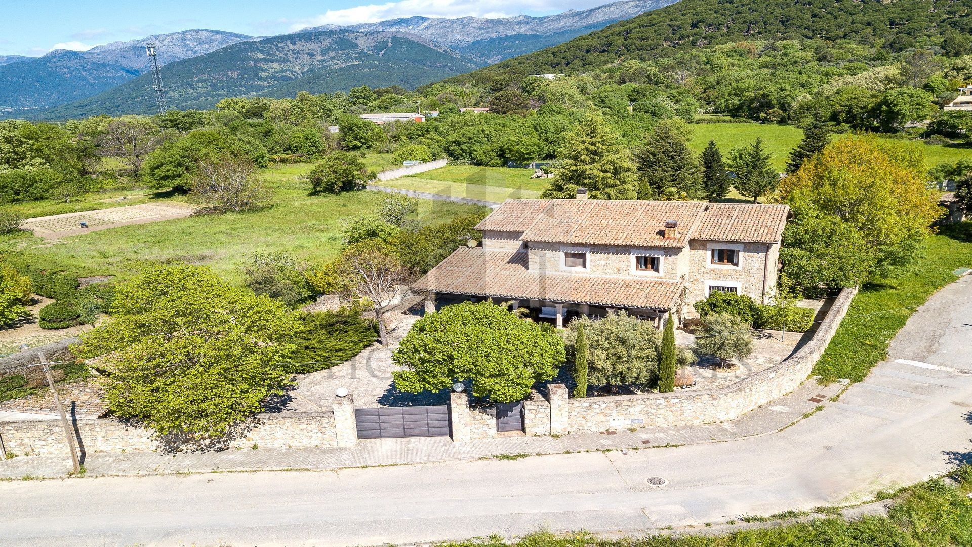 ENCANTO RURAL EN EL VALLE DEL TIETAR