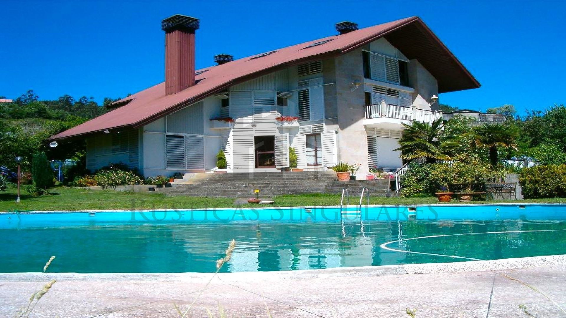 CASA CON JARDIN EN LAS RIAS BAIXAS