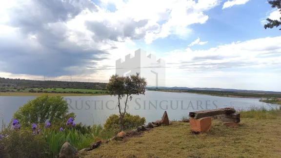 UN REFUGIO NATURAL JUNTO AL EMBALSE DEL ESLA