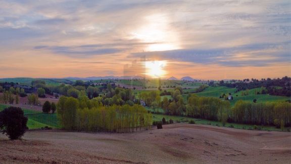 UNIQUE PROPERTY IN AN IDYLLIC VALLEY