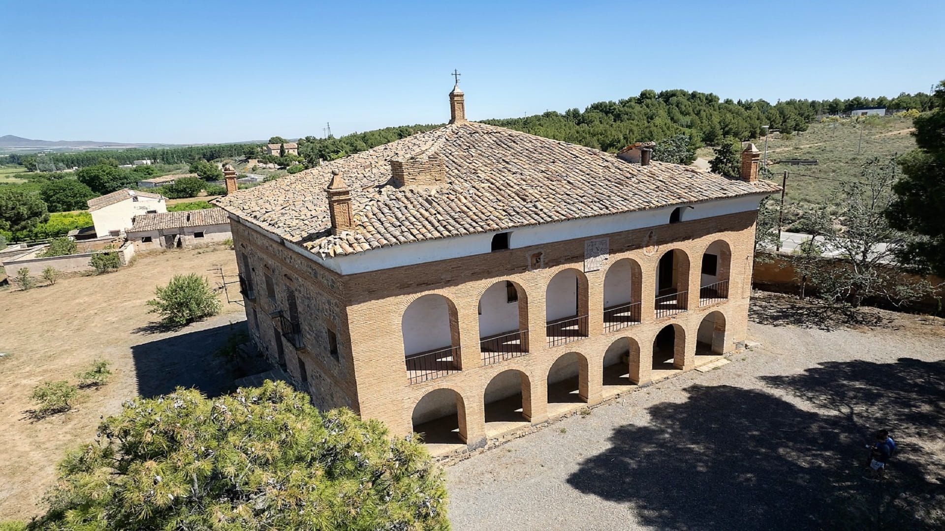 COUNTRY PALACE IN LA VEGA DEL JALÓN