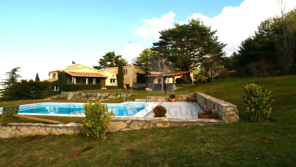 ENCANTADORA CASA DE CAMPO EN UN ESPACIO NATURAL PROTEGIDO