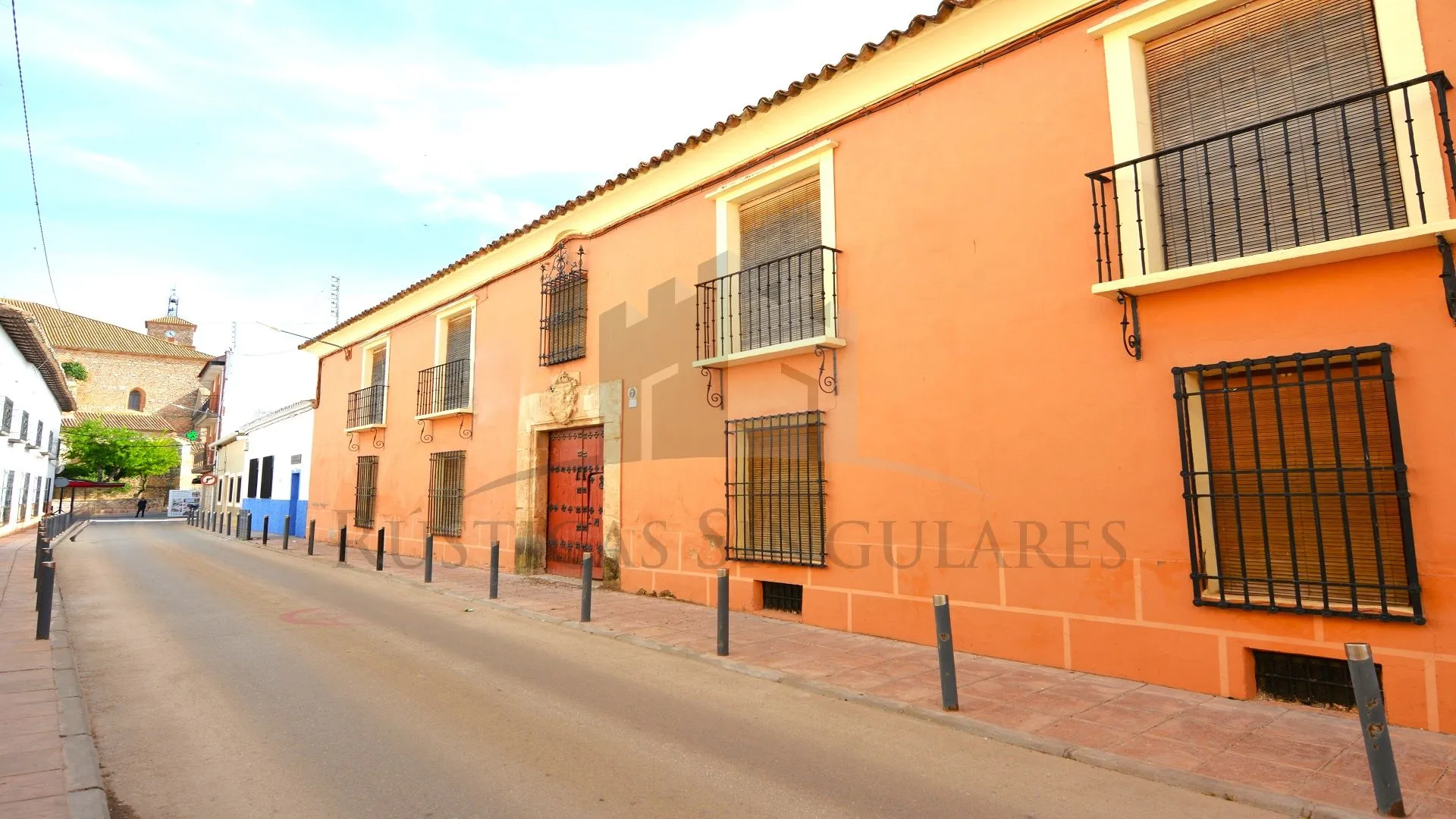 HISTORIA Y CAR&Aacute;CTER EN EL CORAZ&Oacute;N DE LA MANCHA