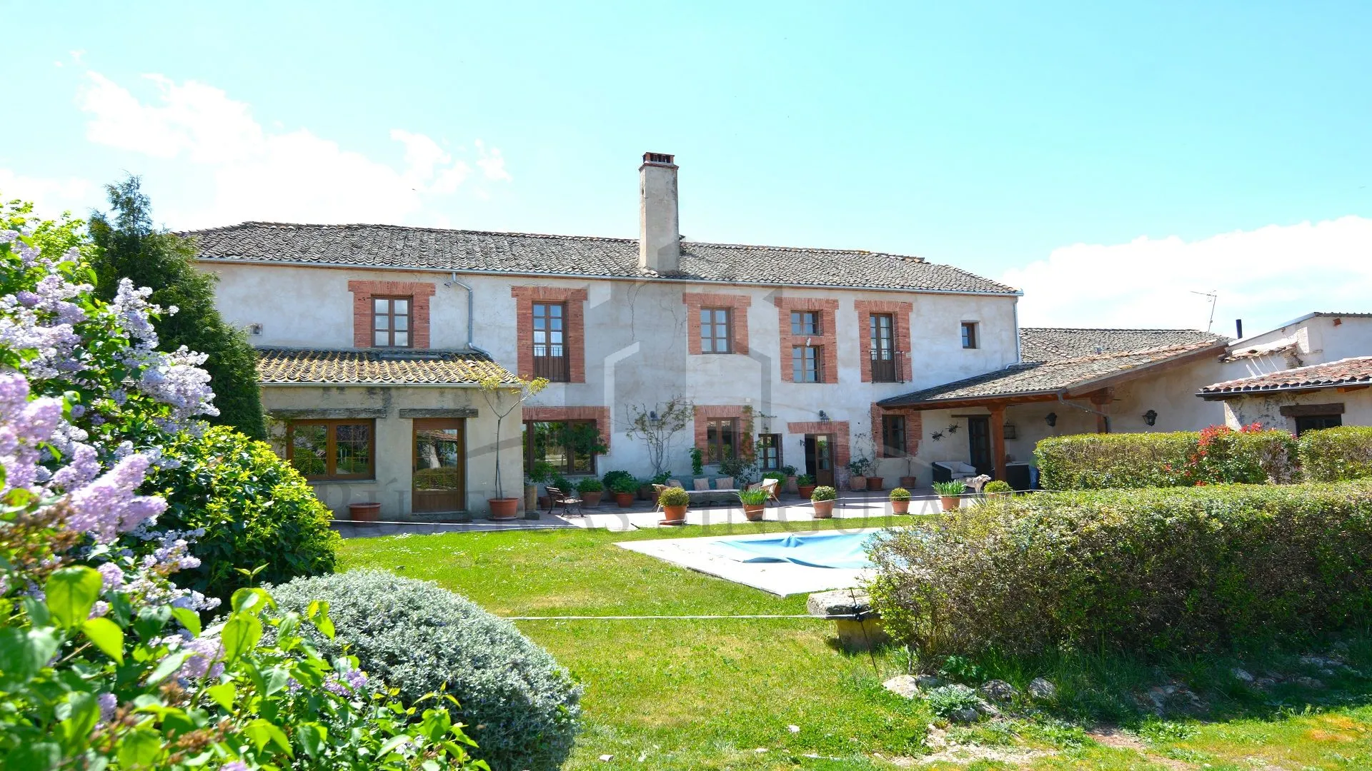 LA CASA DEL BOTICARIO: HISTORIA Y EXCLUSIVIDAD EN LA SEGOVIA RURAL