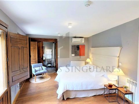 ELEGANTE CASA-PALACIO DE ESTILO TOSCANO | Rústicas Singulares