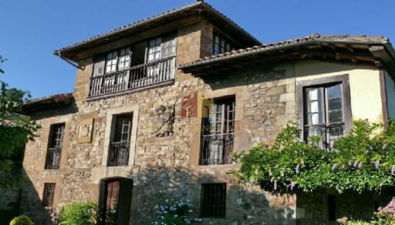 Casa palacio del XVI en tierras asturianas