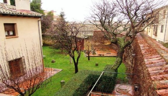 Casa del siglo XVI junto al acueducto de Segovia